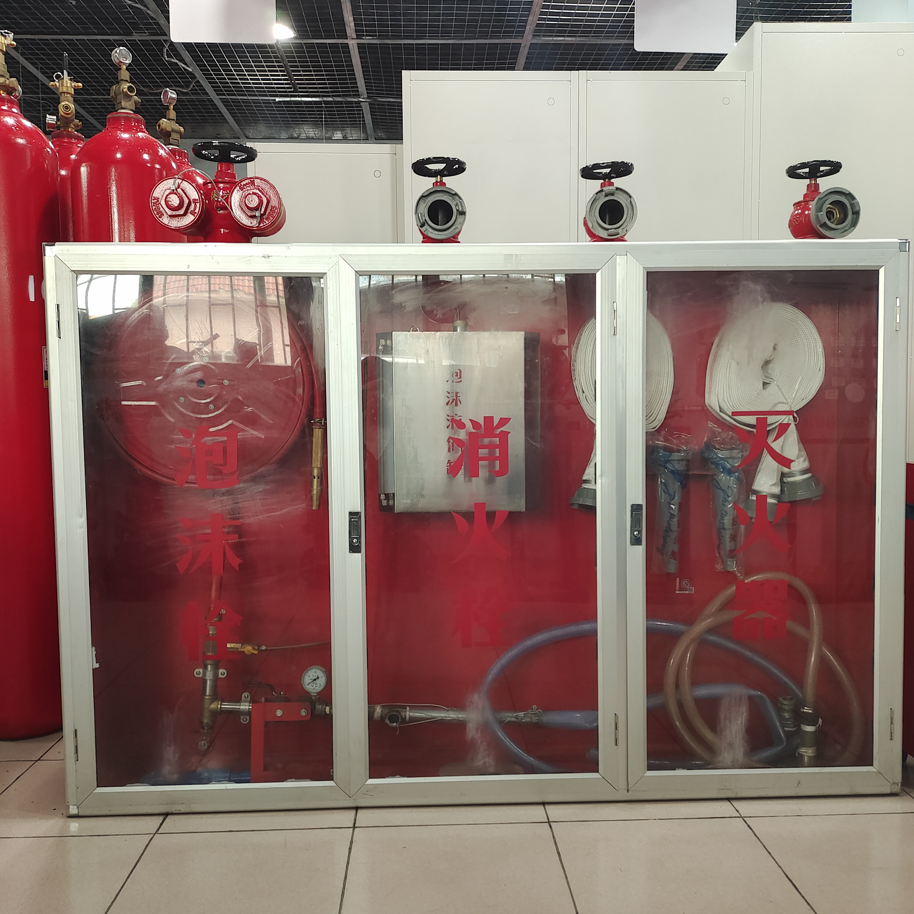 泡沫消防箱构造